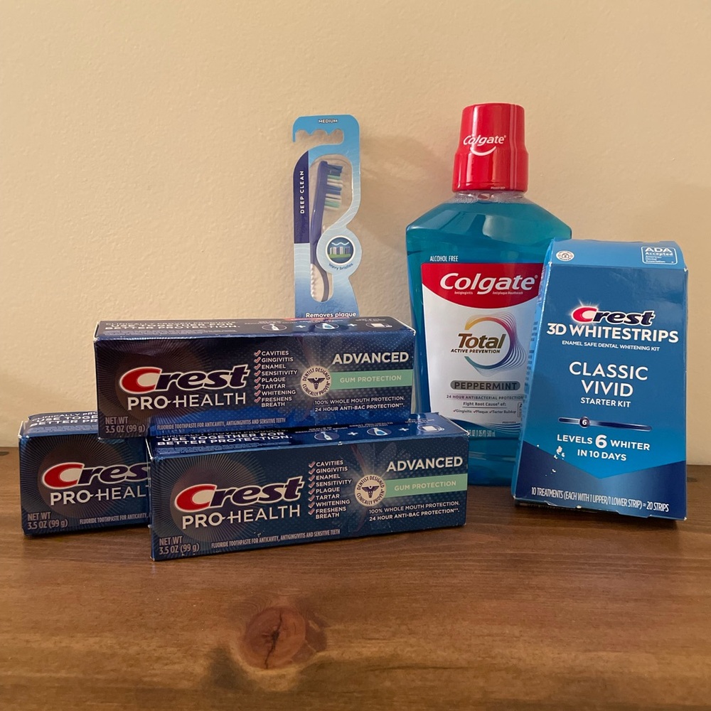 Crest Pro-Health and 3D White Strips Set